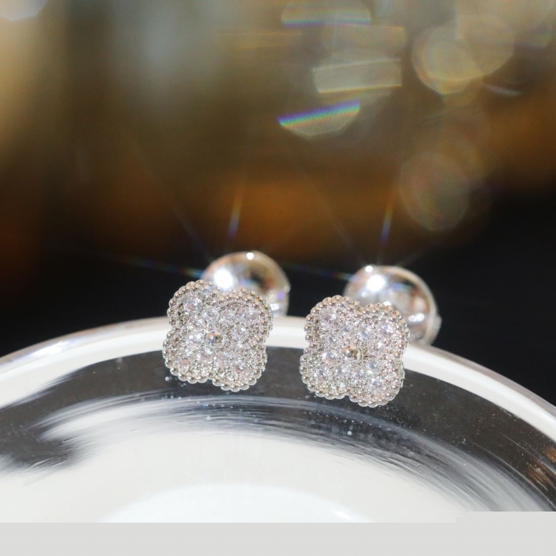 Ba*len*cia*ga earrings
